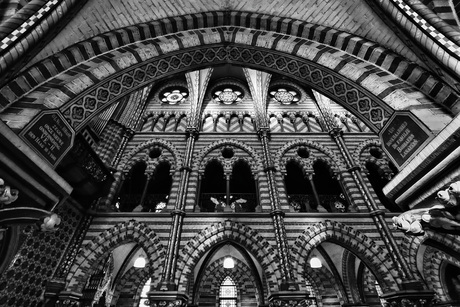 Basiliek O.L.V. v/h Heilig Hart (B&W). 