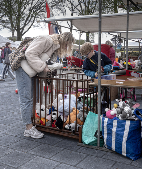 Rommel markt voor het goede doel 
