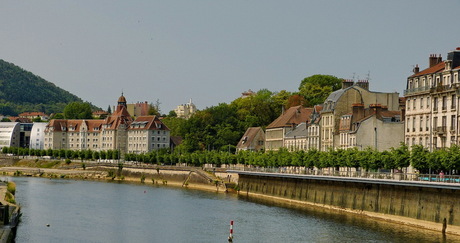 Rivier de Doubs in Besancon.