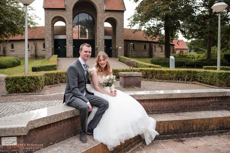 Bruidspaar bij Bonifatiusbron Dokkum