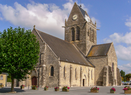 Kerk Sainte-Mère-Eglise (parachutist)