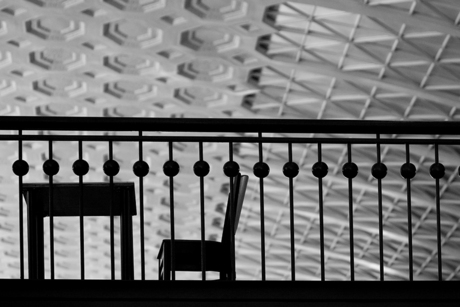 table and chair silhouet