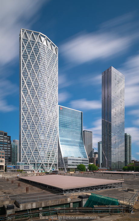 Tall things at Canary Wharf, London