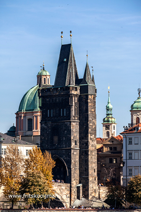 Uitzicht vanaf de karelsbrug in Praag