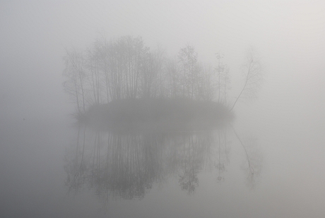 eiland in de mist