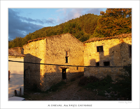 A Cheval Au Pays Cathare