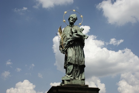 De Heilige op de Karelsbrug