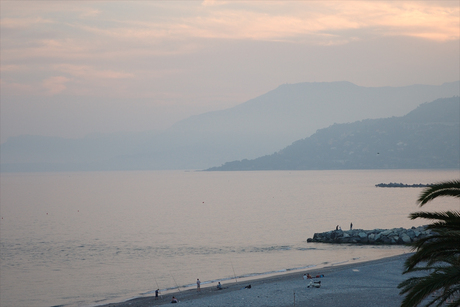 Zonsondergang aan de cote d' Azur