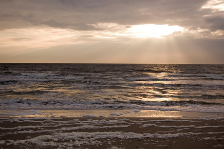 Strand bij avond