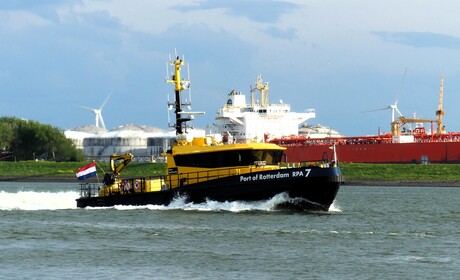 P1240414  Maassluis west  Het Scheur   Port of Rotterdam RPA 7   29 april 2024  