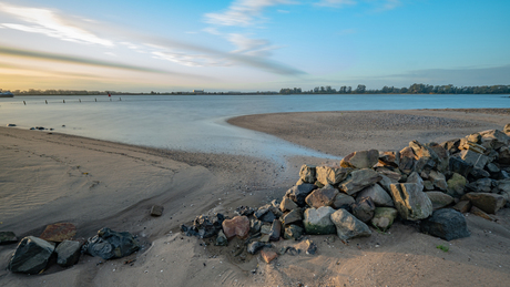 Mooi stukje van de rivier de Waal bij Vuren