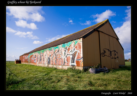 graffity schuur bij Tjerkwerd