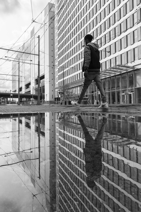 Twee werelden, één stap