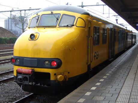 Mat '64 op station Roermond