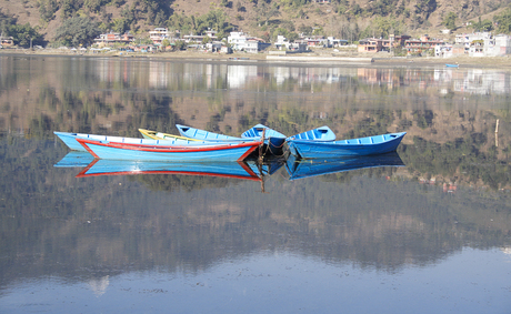 Pokhara lake, Nepal.jpg