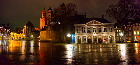 Maastricht in avondlicht 1