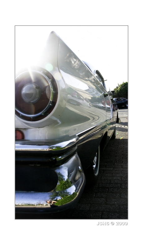 cadillac in de zon