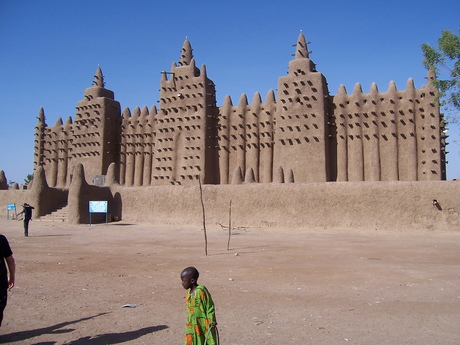 Mali, Djenee