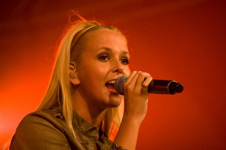Monique Smit op Berghuisfestival in Kampen (01-10-2010).