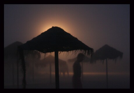 mist op het strand
