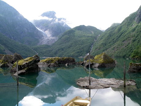 Bergmeer van de Bondhusbreen