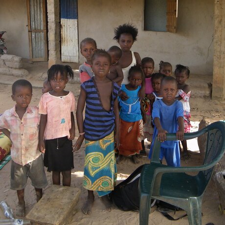 Kinderen Dongoro Gambia