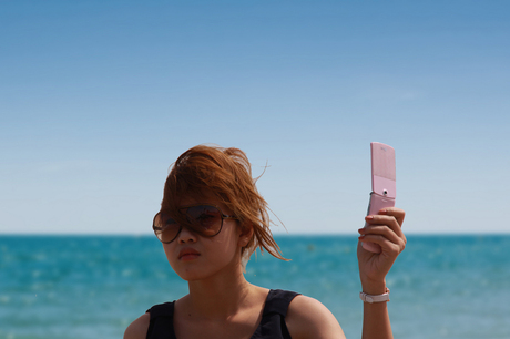 Thais meisje op het strand van Hua Hin