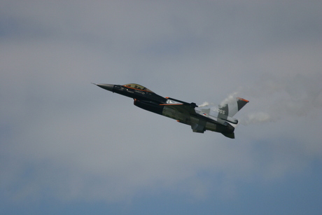 F-16 demo