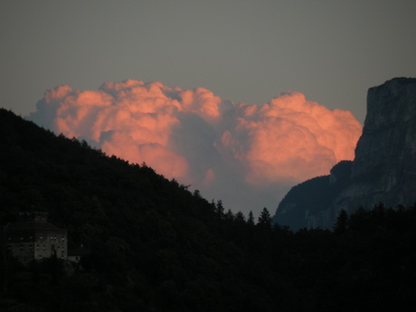 weerkaatsing avondzon Merano Italië