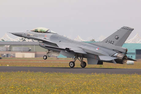 2014 F-16 display