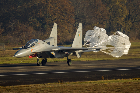 20251126 Indiase Sukhoi tijdens de landing op BA Mont-de-Marsan (FR)
