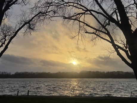 Laat licht aan de Zegerplas