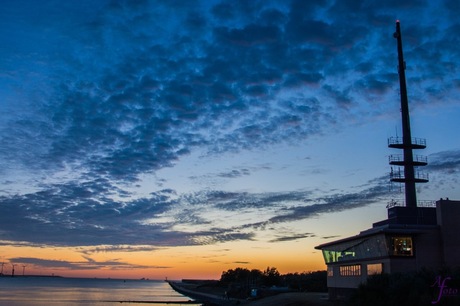 Zonsondergang waterweg hvh