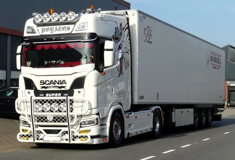 P1230662  TRUCK TIME   Dikke Scania  uit Spanje gespot op 10 okt 2023  