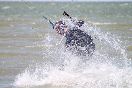 kitesurfing