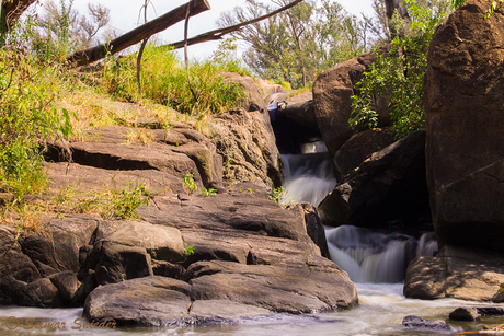 Waterval in beekje