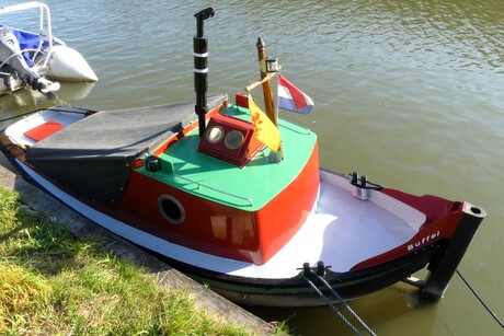 P1290558   Wie het kleine niet eert is het grote niet weert  De Buffel  in mini  21 aug 2025   