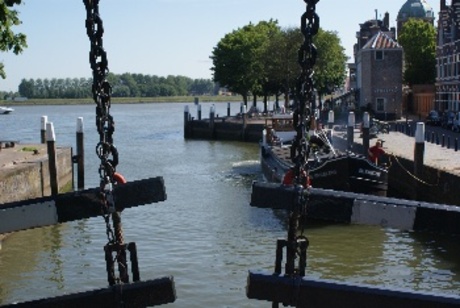 bruggetje aan het Groothoofd in Dordrecht