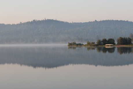 Spiegelbeeld Lake of Two Rivers