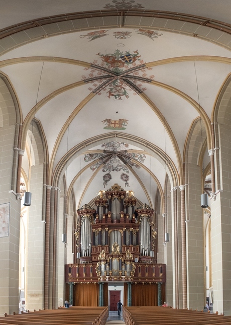 Walburgiskerk interieur