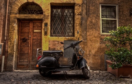 Vespa in Rome