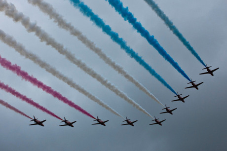 Red Arrows start display