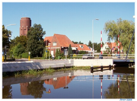 Watertoren in het water