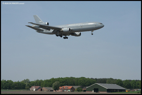 DC-10 boven Brabant