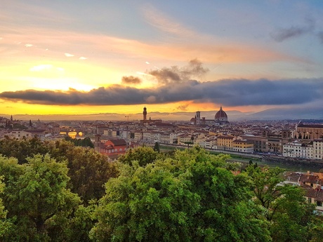 Gouden zonsondergang in Florence