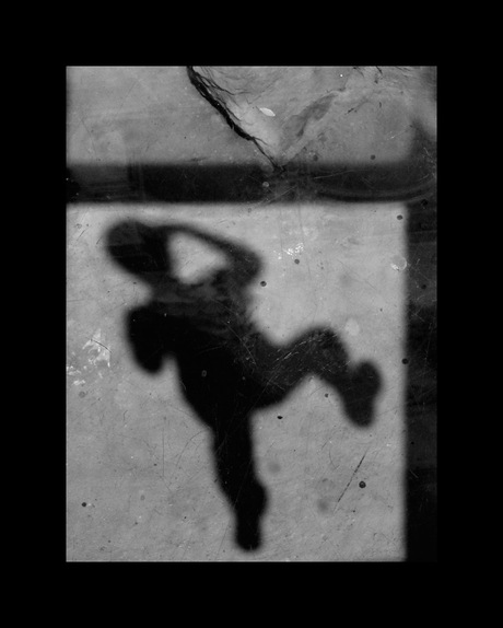 Shadows on the floor-zelfportret