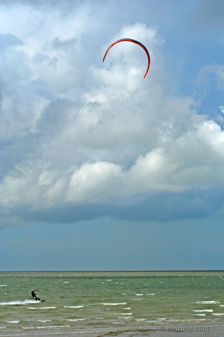 Kitesurfing