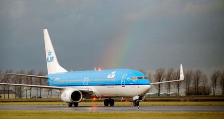 KLM 737 Rainbow
