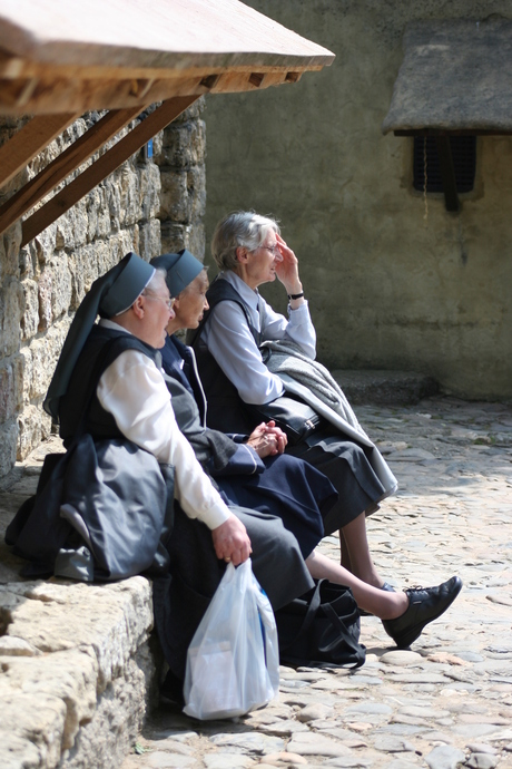 drie nonnen