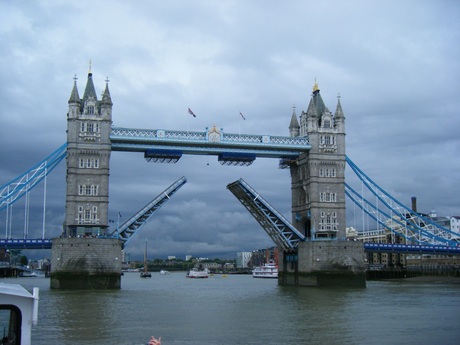 London Tower Bridge open